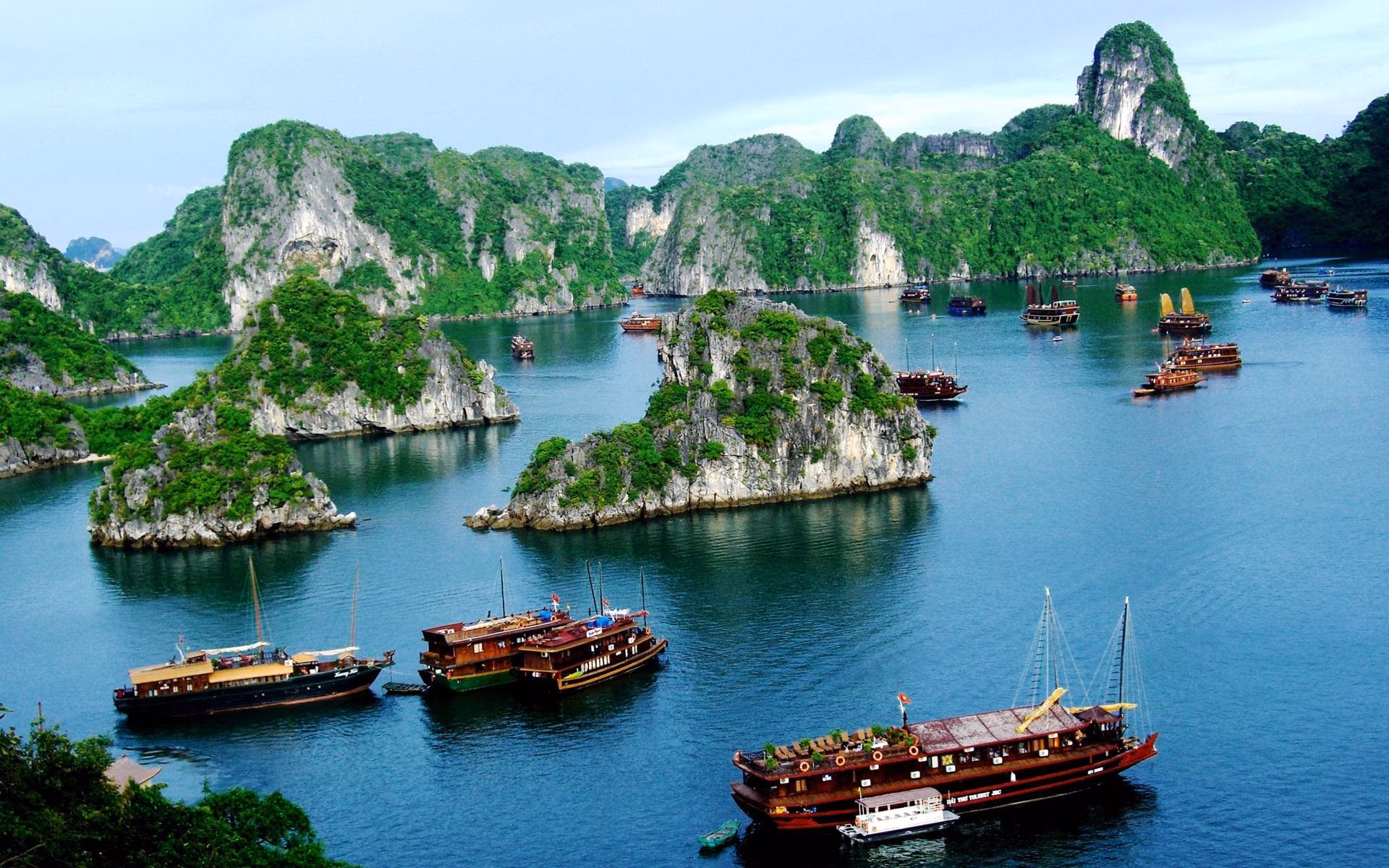Vietnam Highlights – Hanoi, Ha Long Bay, Da Nang & Hoi An, 12 Days