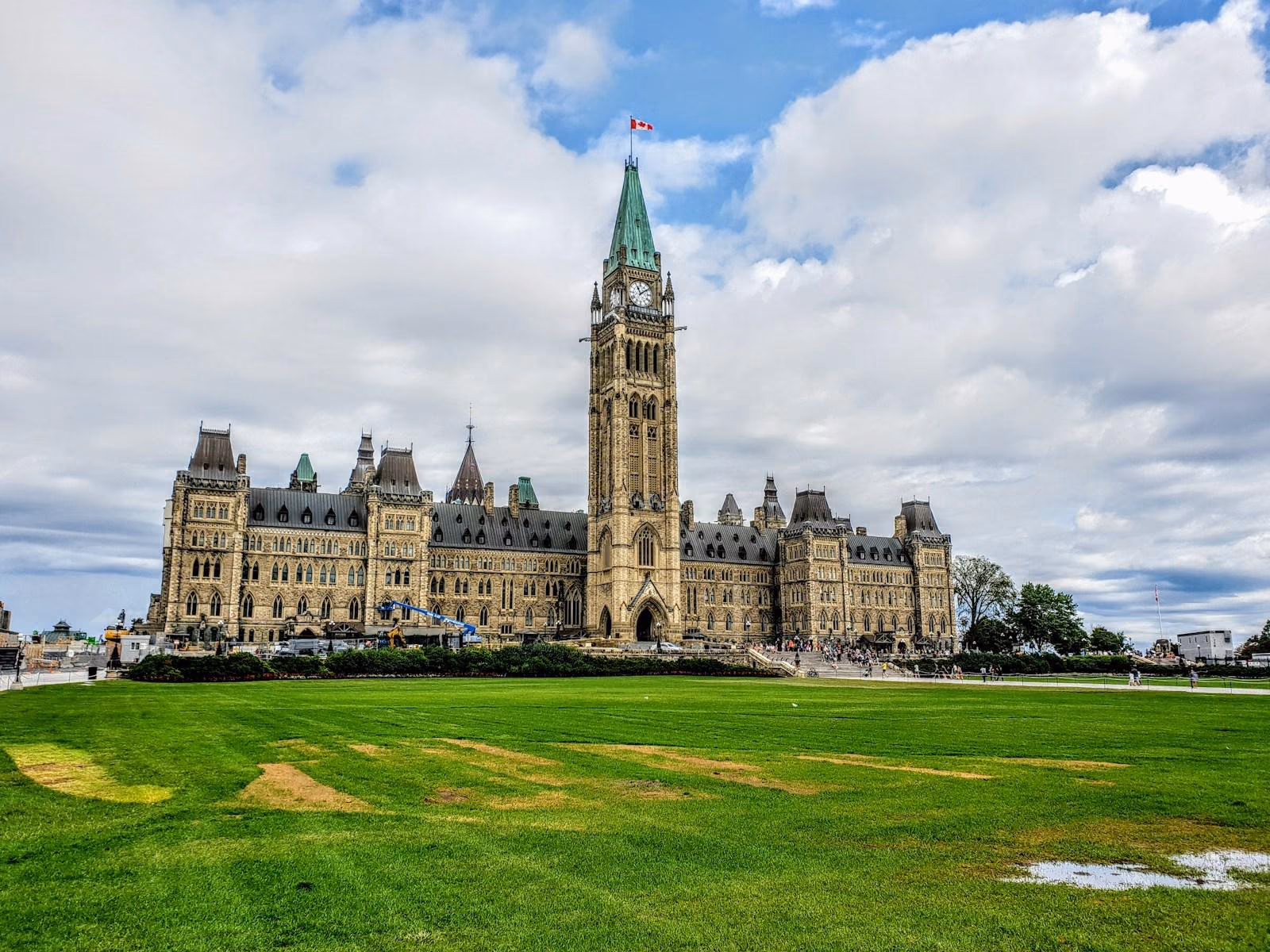 Discover Eastern Canada – Toronto, Niagara Falls, Ottawa & Montreal, 12 Days