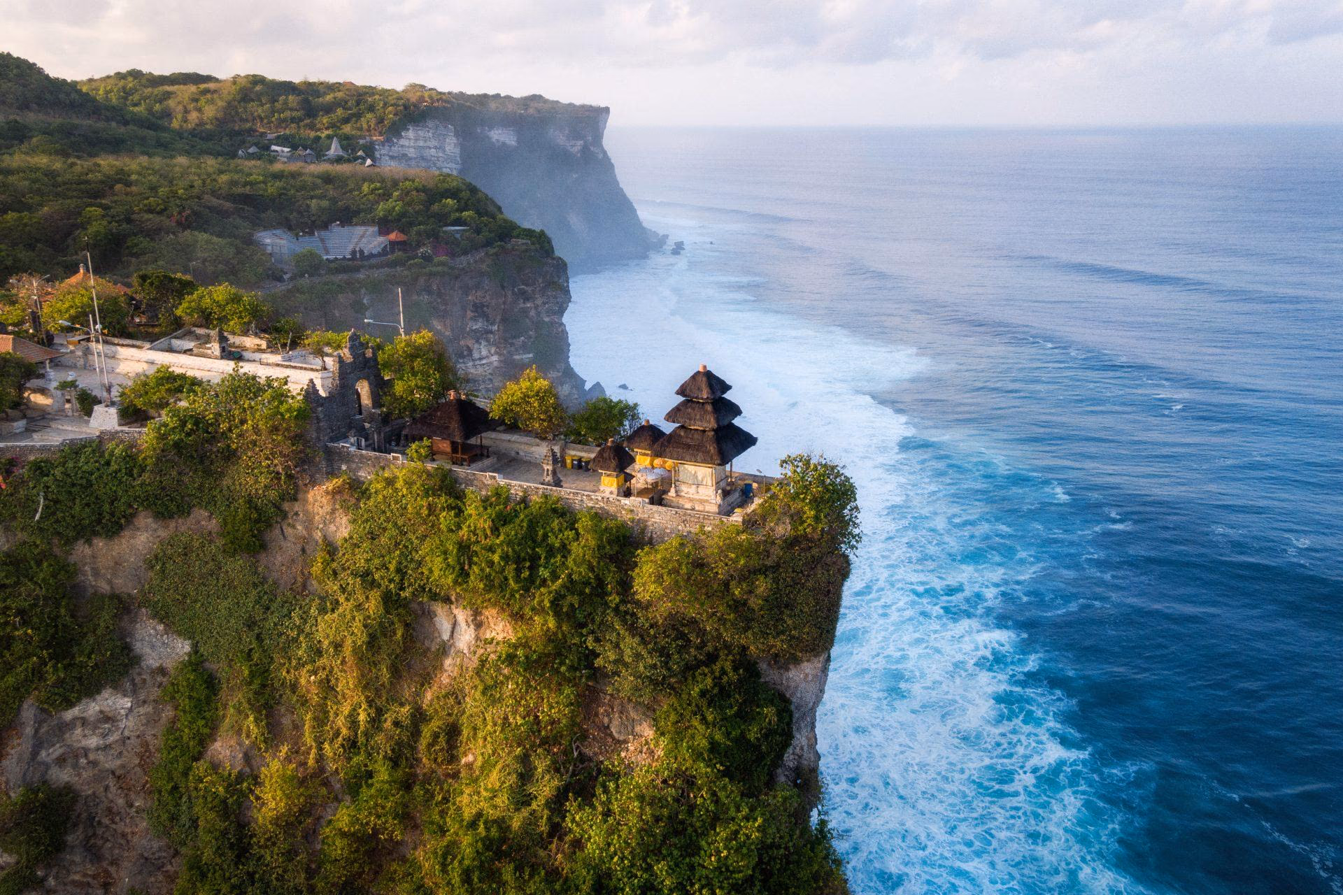 Jakarta & Bali – City Life and Tropical Paradise | 7 Days / 6 Nights